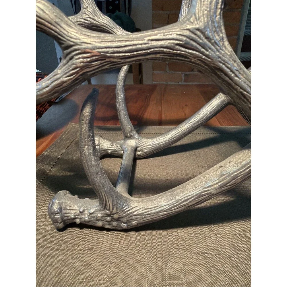Unbranded metal silver